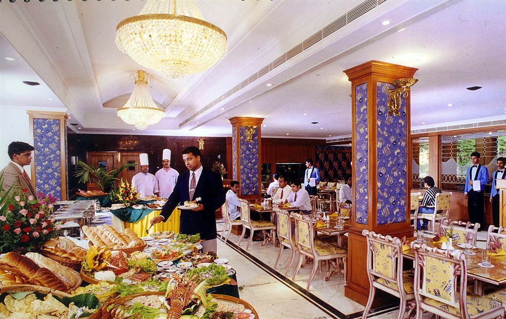 Hotel The Renai Cochin Kochi Exterior foto