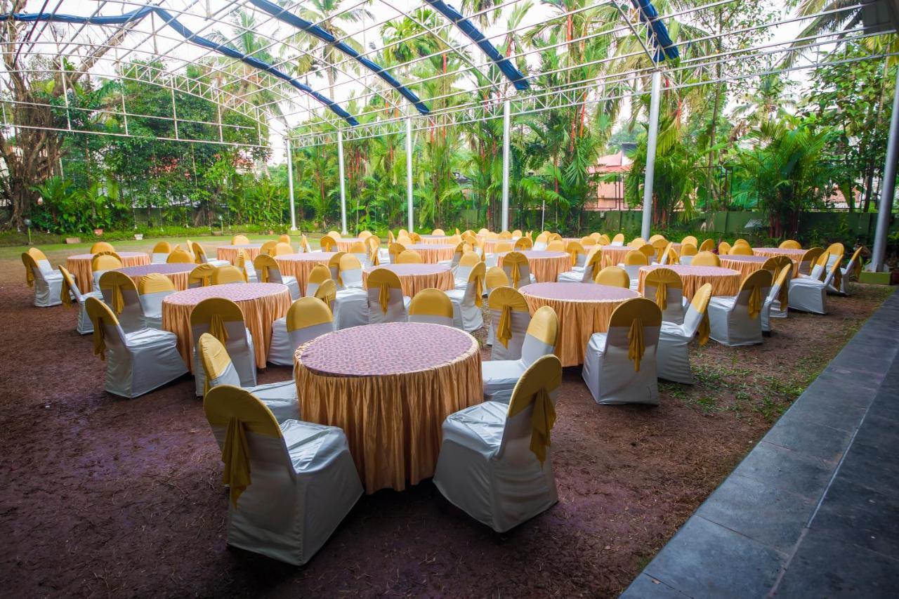 Hotel The Renai Cochin Kochi Exterior foto